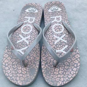 SALE: ROXY Bermuda Print Thong Flip Flop Sandals